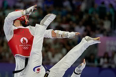 Men's 80kg Taekwondo semifinal: Geonwoo Seo competes with Mehran Barkhordari